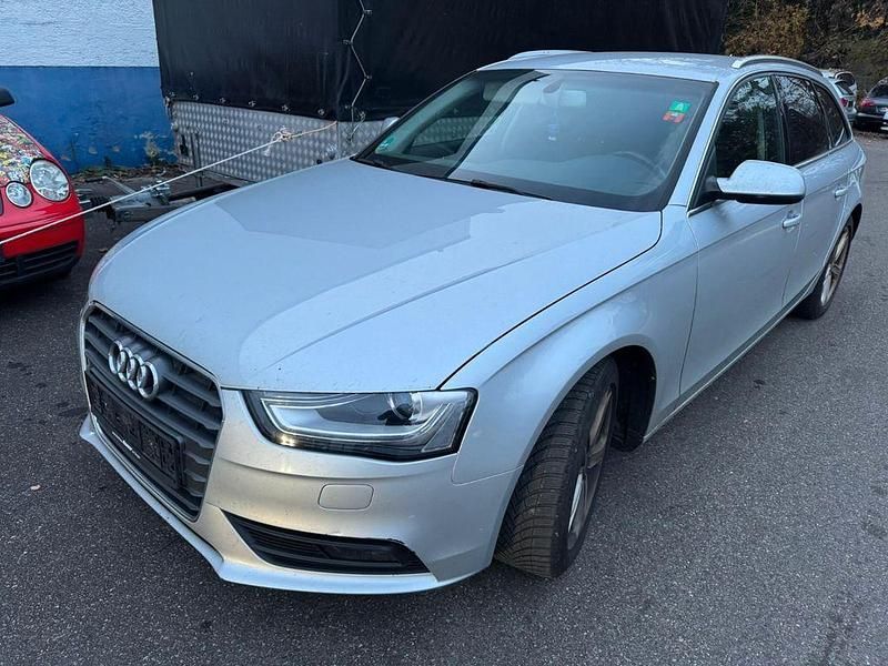 Silber Gebraucht 2012 Audi A4 Ambiente Kombi | 4.300 € (Superpreis) - Bild 1/4