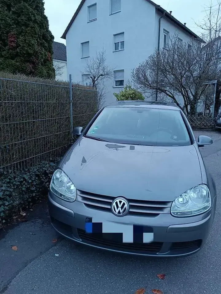 Usata VW Golf IV 110 CV (80 kW) 2004 Berlina