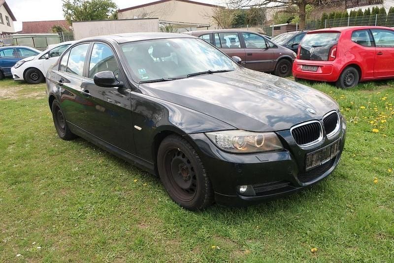 Gebraucht BMW 320 Comfort Edition 170 PS (125 kW) 2009 Schwarz Limousine