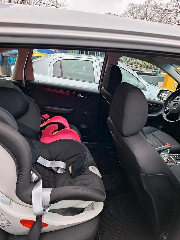 Gebraucht Mercedes 170 116 PS (85 kW) 2008 Silber Kombi