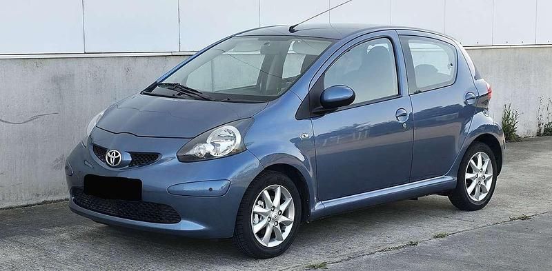 Blau Gebraucht 2008 Toyota Aygo Team Kleinwagen | 7.000 € (Teuer) - Bild 1/4