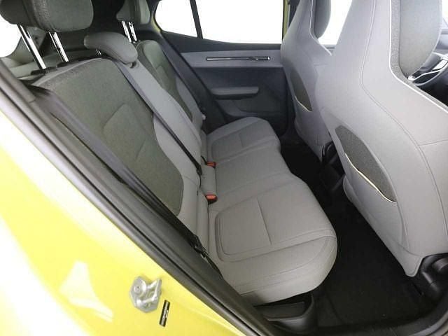 Gebraucht Volvo EX30 Plus 200 kW (272 PS) 2025 Moss yellow SUV