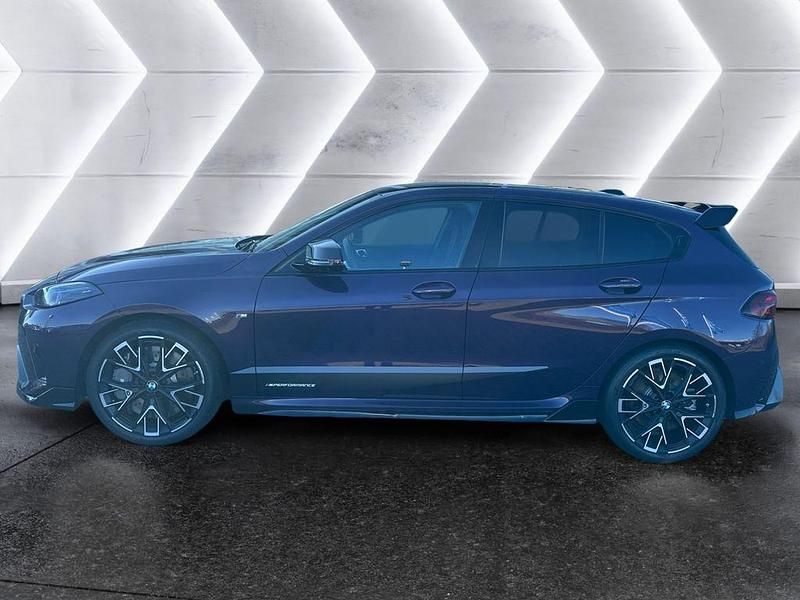 Gebraucht BMW M135 Performance 300 PS (220 kW) 2025 Violett Kleinwagen