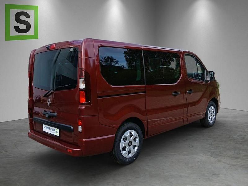 Neu Renault Trafic Evolution 150 PS (110 kW) 2025 Rot Van / Kleinbus