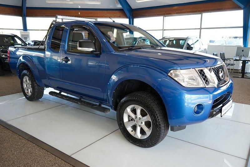 Gebraucht Nissan Navara XE 190 PS (139 kW) 2012 Blau Pickup