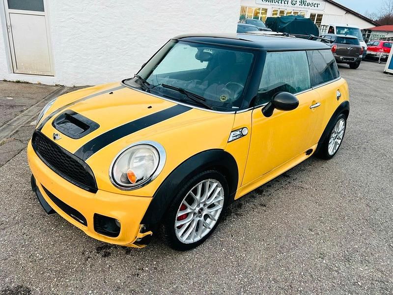Gelb Gebraucht 2008 Mini John Cooper Works Kleinwagen | 3.300 € (Guter Preis) - Bild 1/4