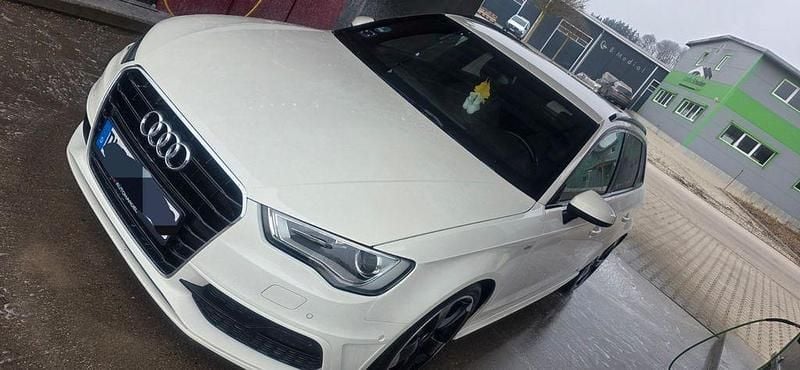 Weiß Gebraucht 2013 Audi A3 S-Line Limousine | 11.500 € (Guter Preis) - Bild 1/4