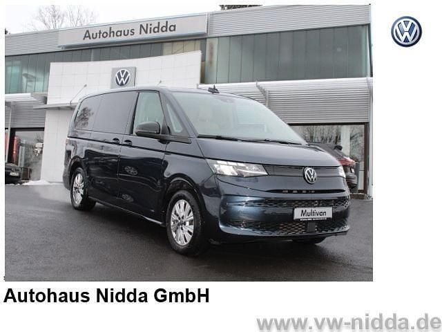 Gebraucht VW Multivan 150 PS (110 kW) 2023 Starlight blue metallic Van