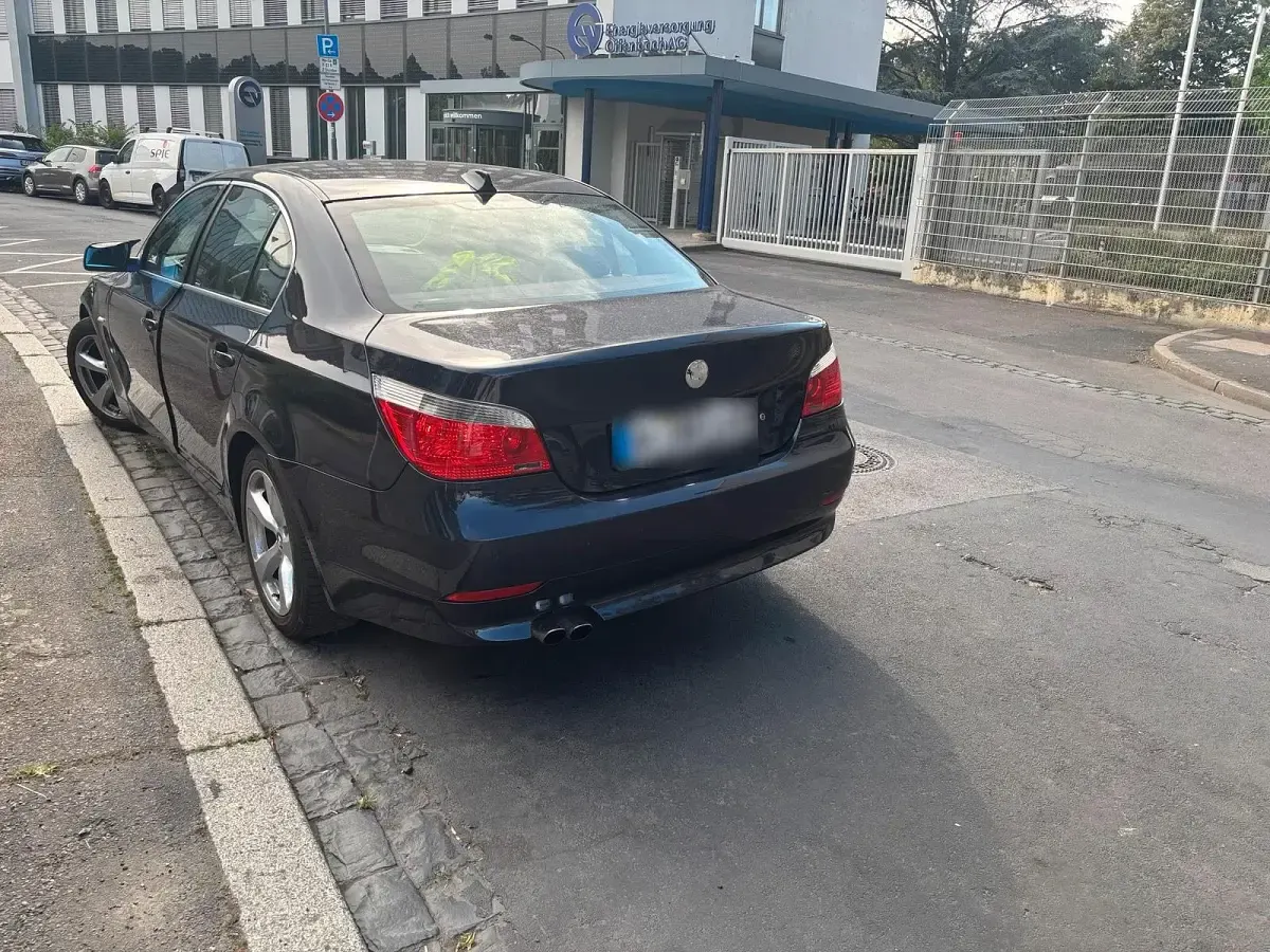 Gebraucht BMW 520 170 PS (125 kW) 2004 Blau Kombi