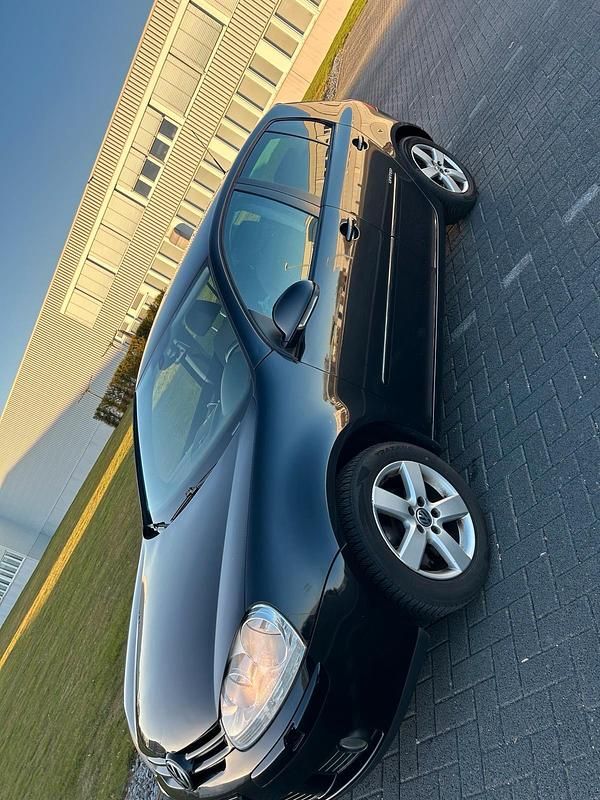 Gebraucht VW Golf V 80 PS (58 kW) 2008 Schwarz Kleinwagen