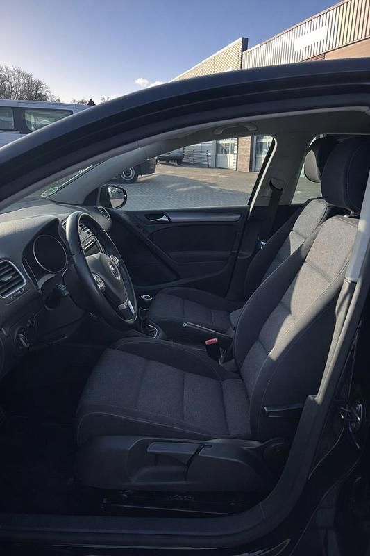 Gebraucht VW Golf VII Style 105 PS (77 kW) 2012 Blau Limousine