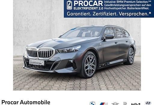 Gebraucht BMW 550e M Sport 489 PS (359 kW) 2025 Bmw individual froze Kombi