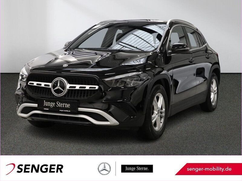 Gebraucht Mercedes GLA200 163 PS (119 kW) 2024 Schwarz SUV