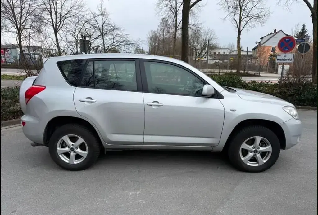 Gebraucht Toyota RAV4 Sol 152 PS (111 kW) 2008 Silber SUV
