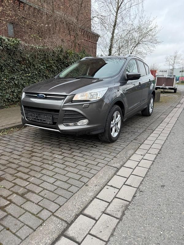 Gebraucht Ford Kuga 150 PS (110 kW) 2015 SUV