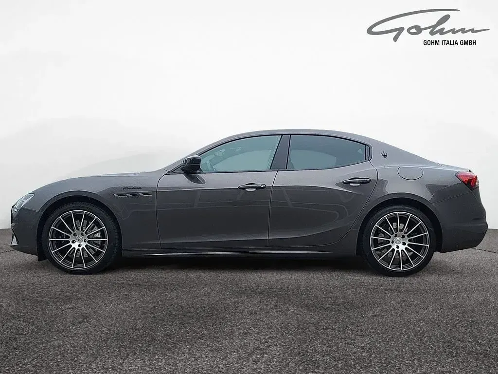Gebraucht Maserati Ghibli 430 PS (316 kW) 2024 Grau Limousine