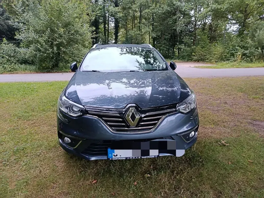 Gebraucht Renault Mégane Intens 132 PS (97 kW) 2018 Grau Limousine