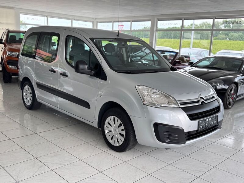 Grau Gebraucht 2017 Citroën Berlingo Van / Kleinbus | 9.690 € (Etwas zu teuer) - Bild 1/4