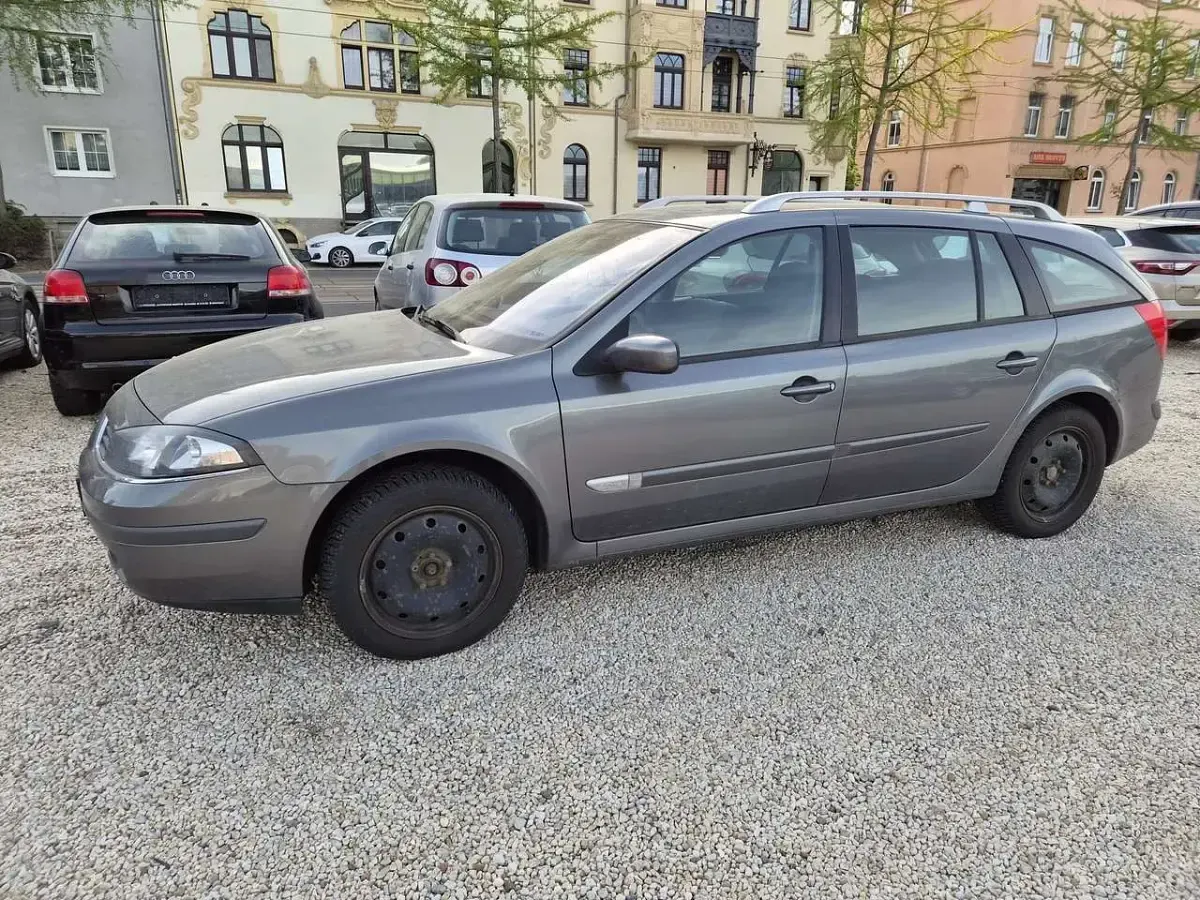 Gebraucht Renault Laguna II Avantage 135 PS (99 kW) 2006 Hologram grey Kombi
