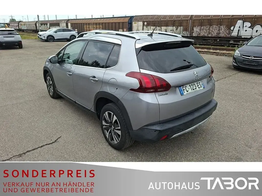 Gebraucht Peugeot 2008 Allure 110 PS (80 kW) 2018 Lack grau artense/metalliclac SUV