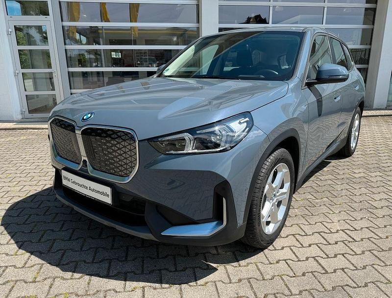 Gebraucht 2024 BMW iX1 SUV | 40.950 € (Fairer Preis) - Bild 1/4
