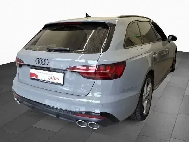 Gebraucht Audi S4 Ambiente 341 PS (250 kW) 2023 Individuallackierungen audi exclusive Kombi
