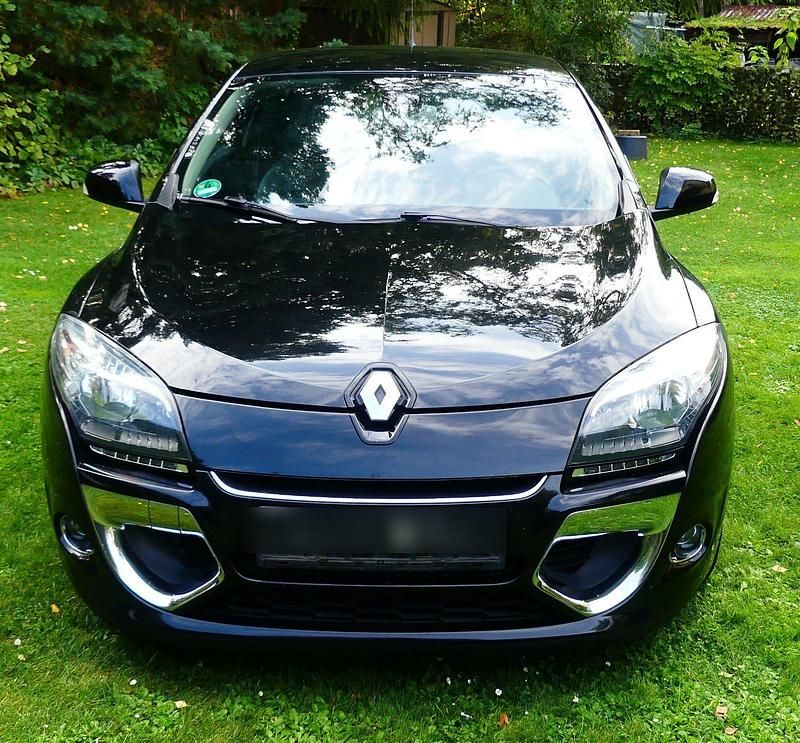 Schwarz Gebraucht 2013 Renault Mégane Coupé Bose Edition Coupé | 5.549 € - Bild 1/4