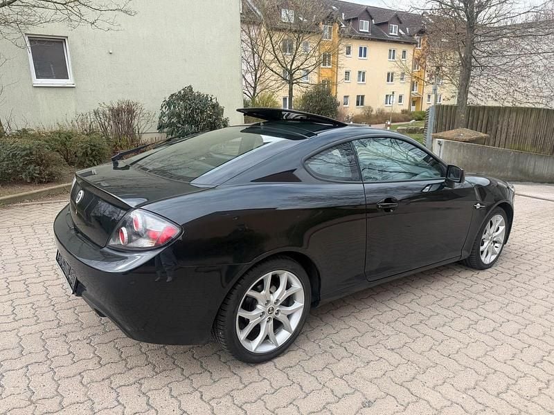 Gebraucht Hyundai Coupé 142 PS (104 kW) 2009 Schwarz Coupé