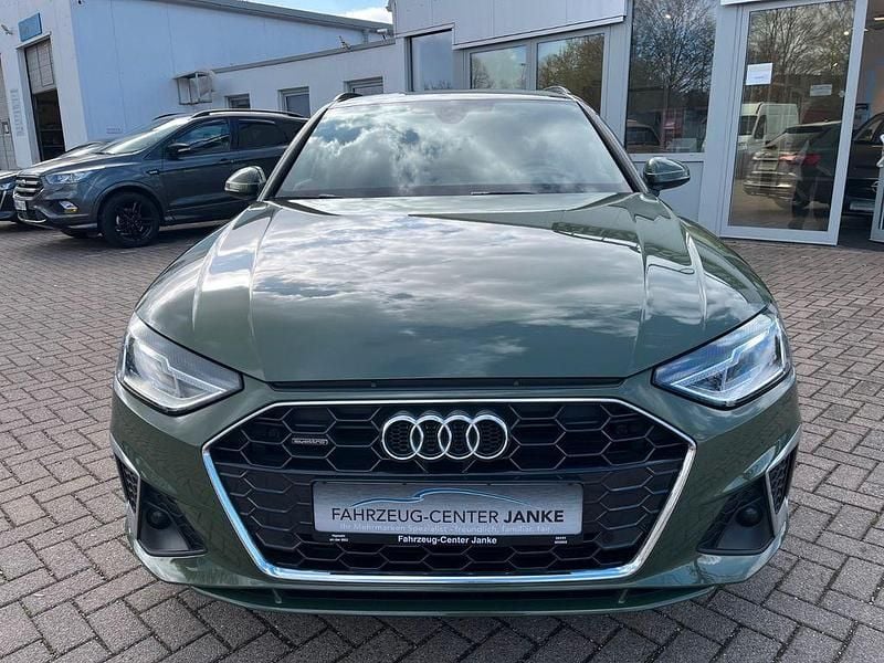 Gebraucht Audi A4 S-Line 265 PS (194 kW) 2023 Grün Kombi