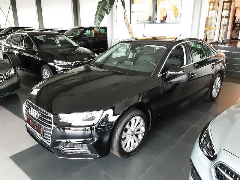 Brillantschwarz Gebraucht 2019 Audi A4 Design Limousine | 21.990 € (Fairer Preis) - Bild 1/4