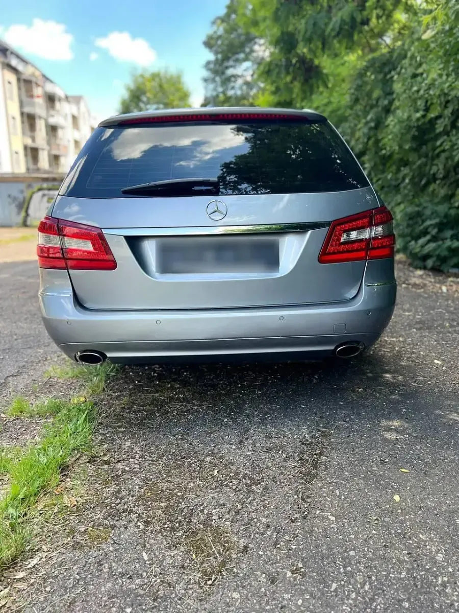 Gebraucht Mercedes E300 Avantgarde 231 PS (169 kW) 2011 Kombi