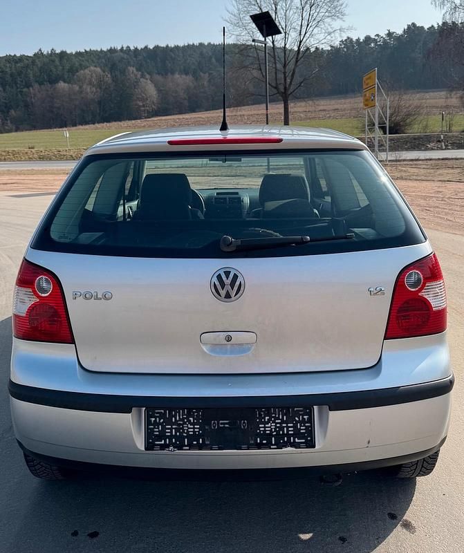Gebraucht VW Polo 64 PS (47 kW) 2004 Silber Kleinwagen