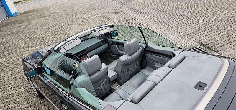 Second-hand Mercedes E320 220 CP (161 kW) 1994 Negru Cabrio