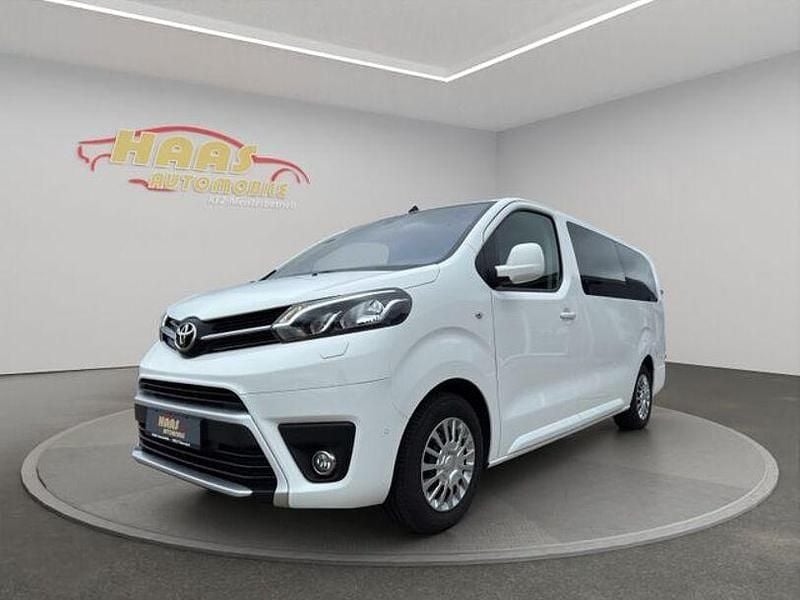 Weiss Gebraucht 2021 Toyota Proace Verso Kombi | 26.500 € (Guter Preis) - Bild 1/4