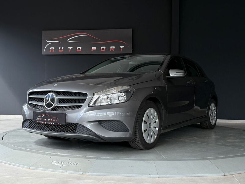 Grau Gebraucht 2014 Mercedes A220 Limousine | 13.900 € (Superpreis) - Bild 1/4
