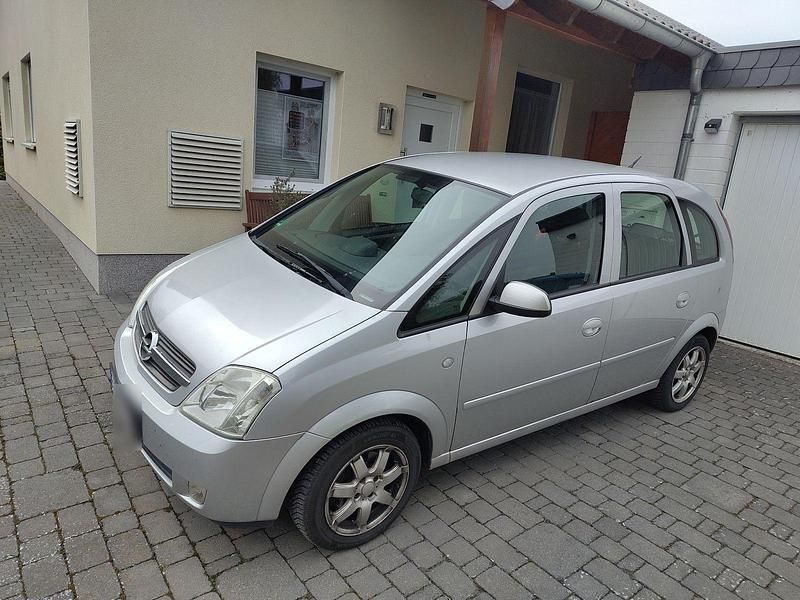 Gebraucht Opel Meriva 101 PS (74 kW) 2005 Silber Van / Kleinbus