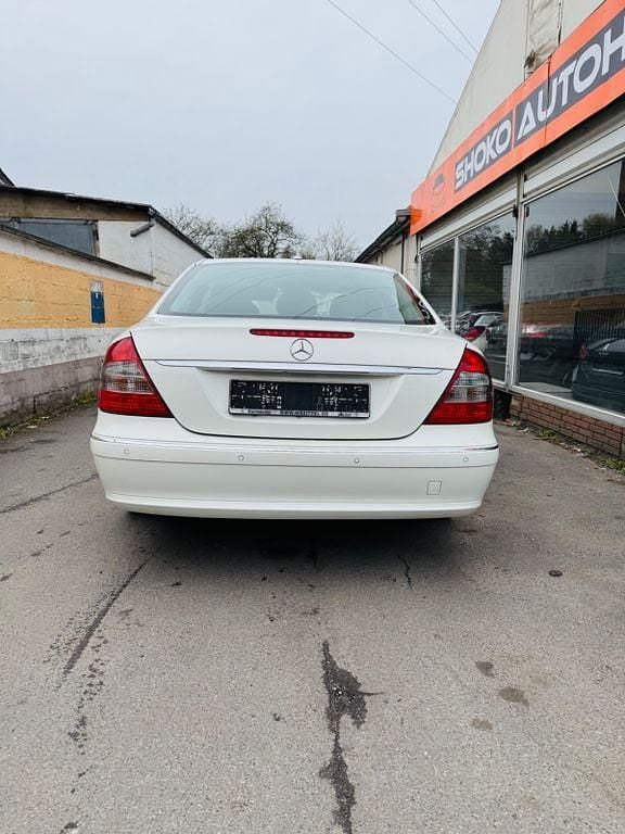 Gebraucht Mercedes E200 184 PS (135 kW) 2007 Weiß Limousine