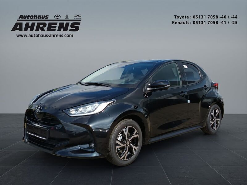 Mysticschwarz mica Gebraucht 2025 Toyota Yaris Hybrid Kleinwagen | 26.700 € (Etwas zu teuer) - Bild 1/4