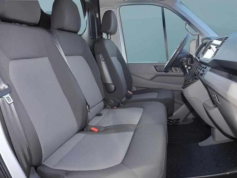 Gebraucht VW Crafter 102 PS (75 kW) 2021 Weiß Van