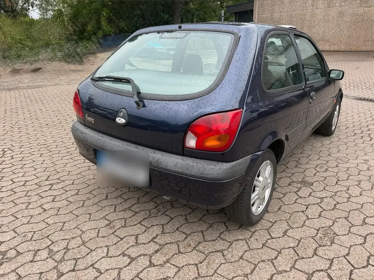 Gebraucht Ford Fiesta 60 PS (44 kW) 2000 Blau Kleinwagen