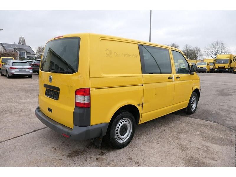 Gebraucht VW T5 84 PS (61 kW) 2011 Ginstergelb r1032 Van