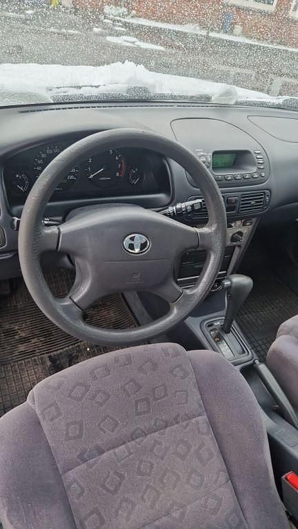 Gebraucht Toyota Corolla 110 PS (80 kW) 2001 Blau Limousine