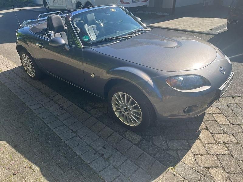 Grau Gebraucht 2006 Mazda MX5 Energy Cabrio | 5.890 € (Guter Preis) - Bild 1/4