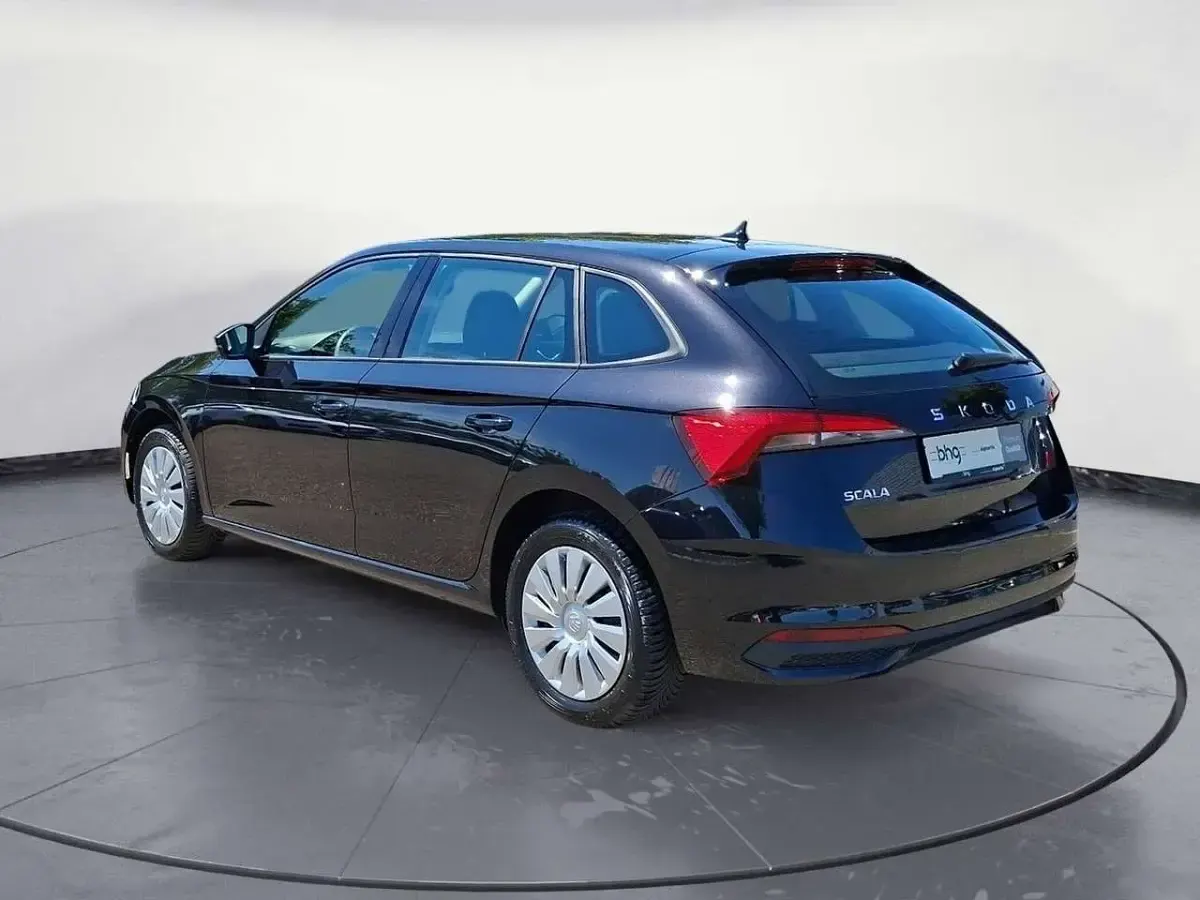 Gebraucht Skoda Scala Essence 95 PS (69 kW) 2025 Schwarz Kleinwagen