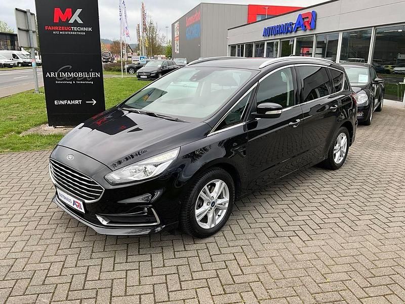 Gebraucht Ford S-MAX Titanium 190 PS (139 kW) 2020 Schwarz Van / Kleinbus