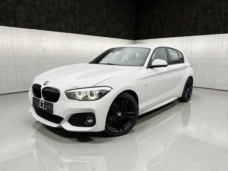 Weiß Gebraucht 2017 BMW 118 M Sport Kleinwagen | 12.999 € (Guter Preis) - Bild 1/4