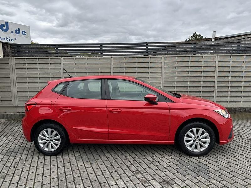Gebraucht Seat Ibiza Style 95 PS (69 kW) 2020 Reinrot Kleinwagen