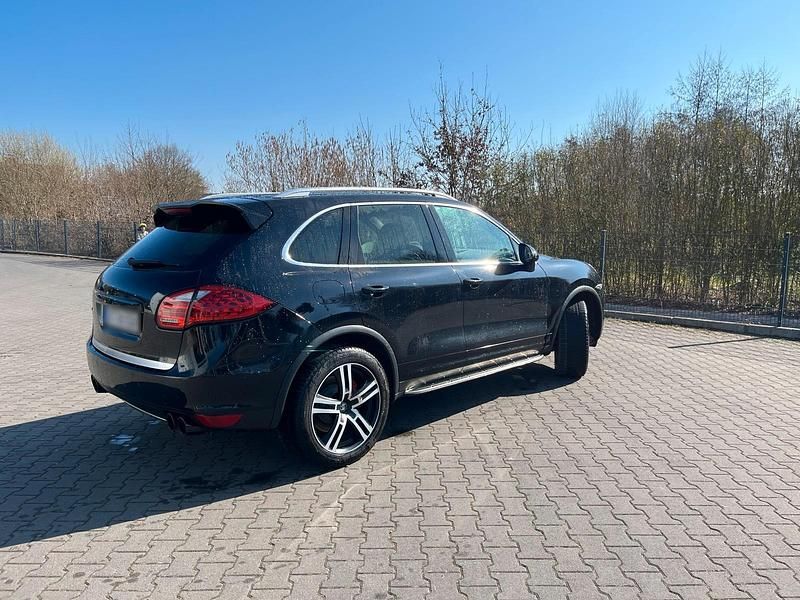 Gebraucht Porsche Cayenne Turbo 500 PS (367 kW) 2012 Schwarz SUV