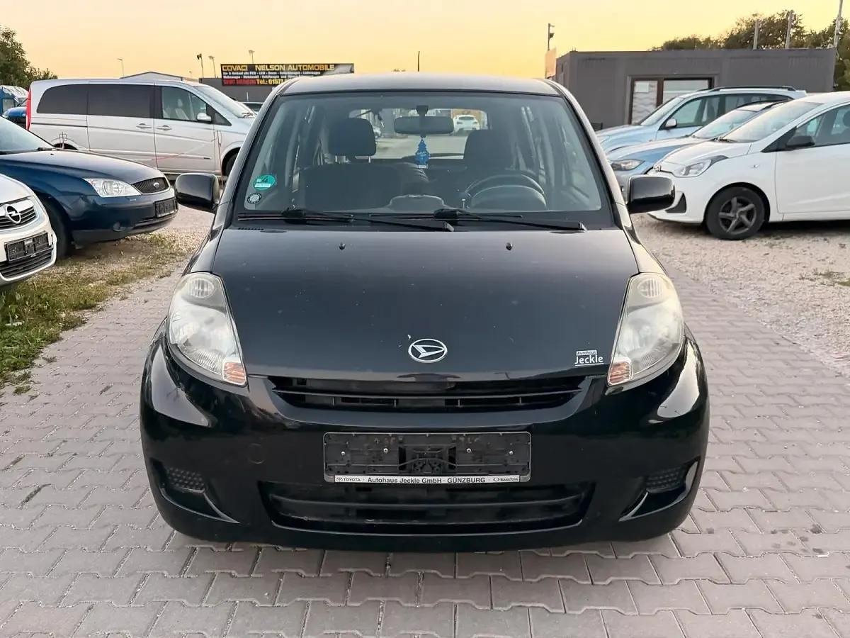 Gebraucht Daihatsu Sirion 91 PS (66 kW) 2008 Schwarz Kleinwagen