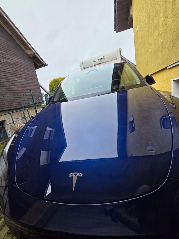 Gebraucht Tesla Model Y Standard Range 188 kW (256 PS) 2024 Blau SUV